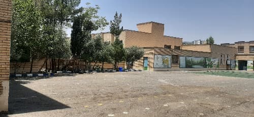 دبستان مهدیه رستگاران -قم - بلوار الغدیر