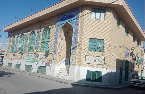 حسینیه حضرت زینب س-قم -شهید محلاتی - تصویر 1