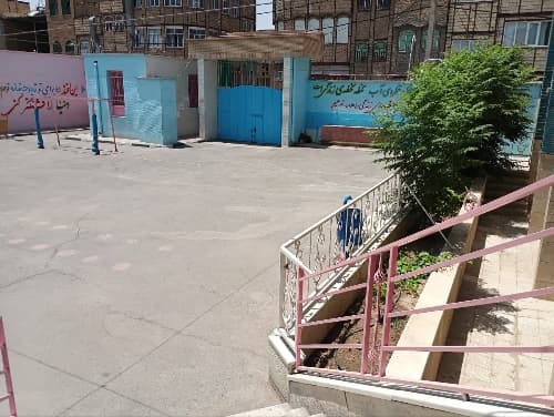 مدرسه حاجیه خانم زهرا مشرف_قم_بلوار شهید موسوی - تصویر 1